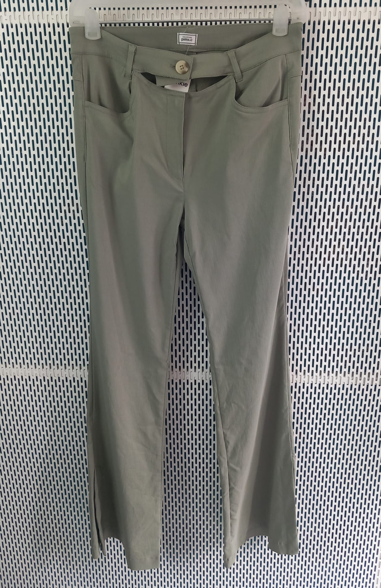 Pantaloni damă evazați 